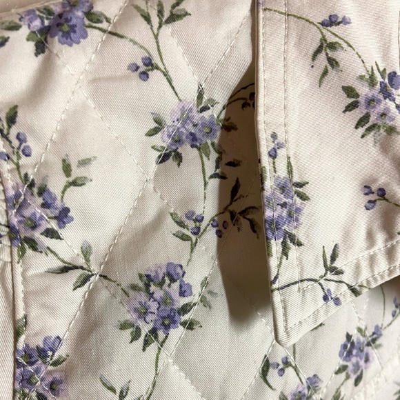 ZARA Beautiful Floral Top Long Sleeves Quilted Yoke Snap Closure Women’s Size M - Picture 11 of 12